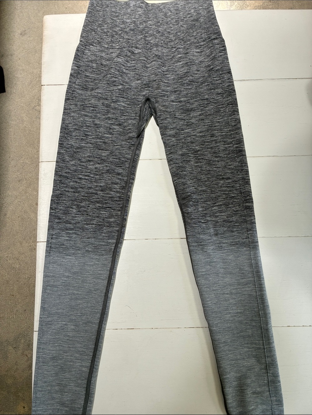 Lululemon Heathered Gray High-Waist Active Leggings. XS. Like New